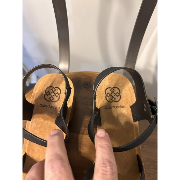 Women's Black Strappy Peep Toe Platform Rubber Wedge Sandals Size 10 Medium - Picture 3 of 9